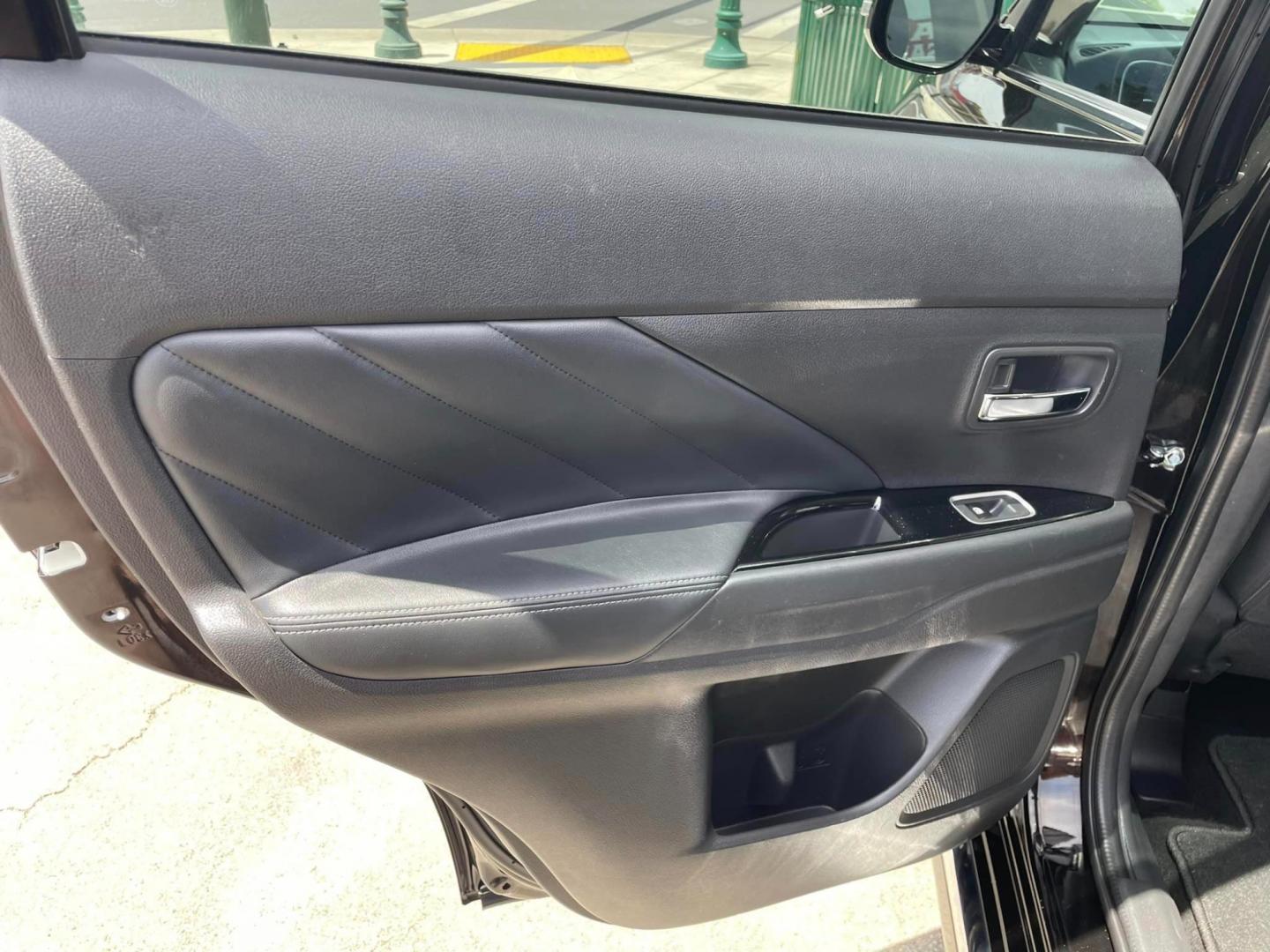 2018 BLACK /BLACK Mitsubishi Outlander PHEV (JA4J24A59JZ) , located at 744 E Miner Ave, Stockton, CA, 95202, (209) 944-5770, 37.956863, -121.282082 - PLUS TAXES AND FEES - Photo#9